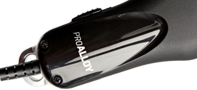 Also great as a fade clipper, Andis Pro Alloy XTR challenges Andis Master with its performance.