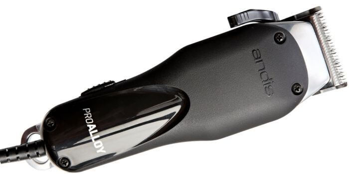 Made for professionals: the Pro Alloy XTR clipper is born to bring intense hair cutting action to the table.