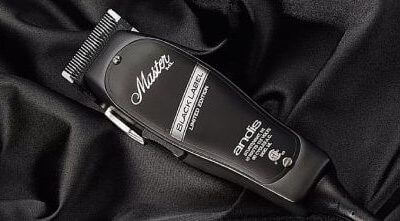Black Master clipper: a beauty wrapped in velvet, perfect for collectors.